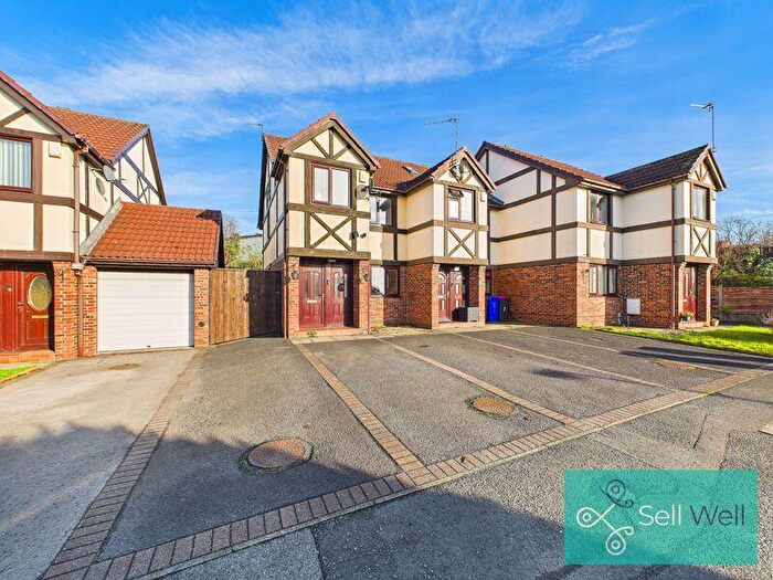 3 Bedroom Terraced House For Sale In Leckenby Close, Worsley, Manchester, M28