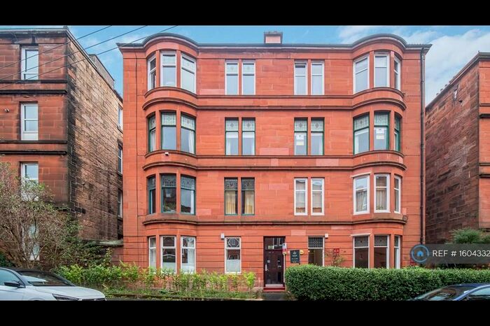 2 Bedroom Flat To Rent In Lochside Street, Glasgow, G41