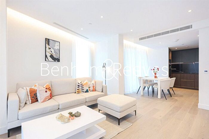 2 Bedroom Flat To Rent In Paragon Square, London, WC1X