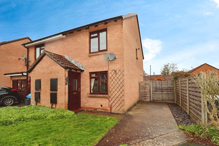 2 Bedroom Semi Detached House For Sale In Wytherlies Drive, Stapleton, Bristol, BS16