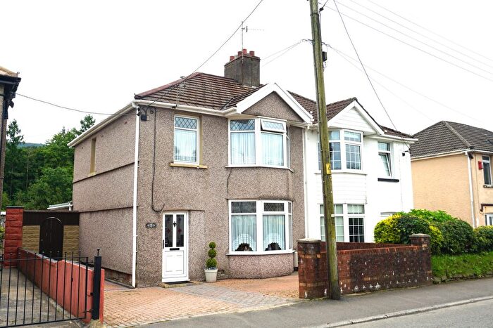 3 Bedroom Semi-detached House For Sale In Park Avenue, Glynneath, Neath, SA11