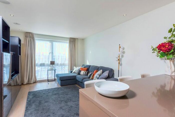2 Bedroom Flat To Rent In Park Street, Chelsea Creek, London, SW6
