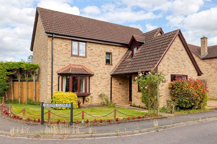 4 Bedroom Detached House For Sale In Queens Close, Northill, SG18