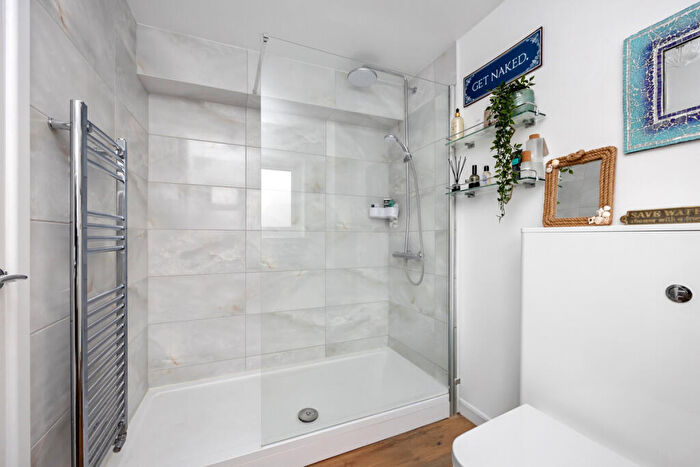 3 Bedroom End Of Terrace House For Sale In Mulberry Gardens, Goring-by-sea, BN12