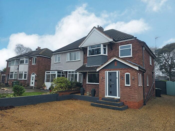 3 Bedroom Semi-Detached House For Sale In Derwent Close, Sutton Coldfield, B74