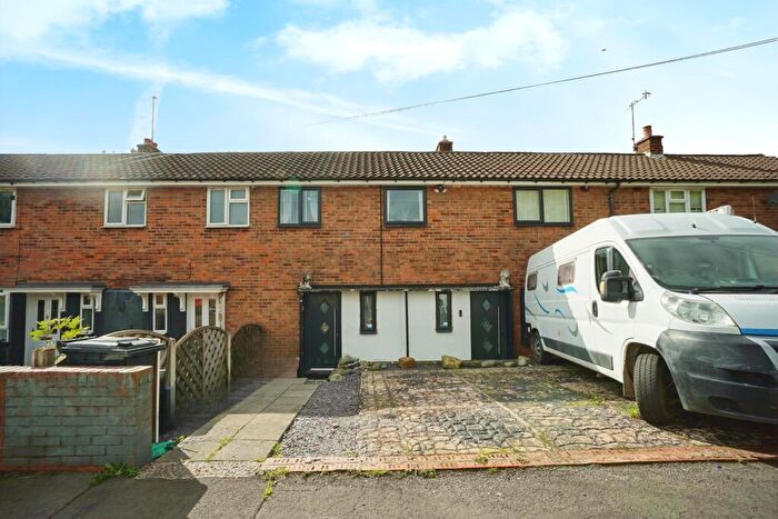 3 Bedroom Terraced House For Sale In Parkfield Road, Dudley, DY2