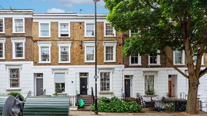 2 Bedroom Flat For Sale In A Offord Road, Barnsbury, London, N1