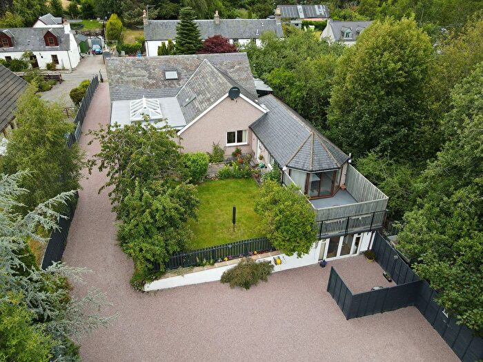 7 Bedroom Detached House For Sale In Linne Dhuinn, West Lewiston, Drumnadrochit, IV63