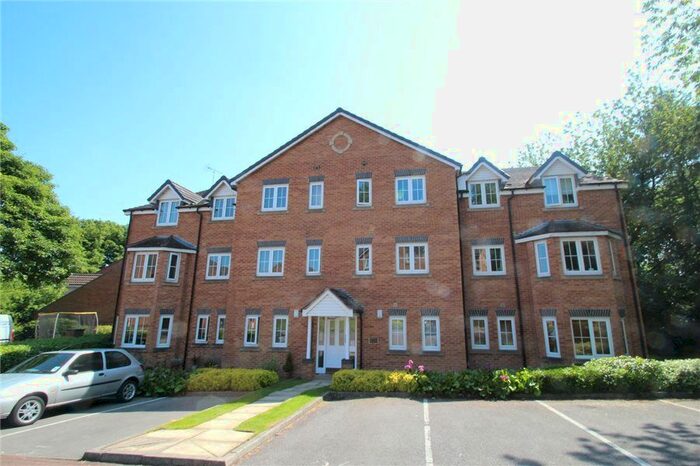 2 Bedroom Flat To Rent In Pennyfield Close, Meanwood, LS6