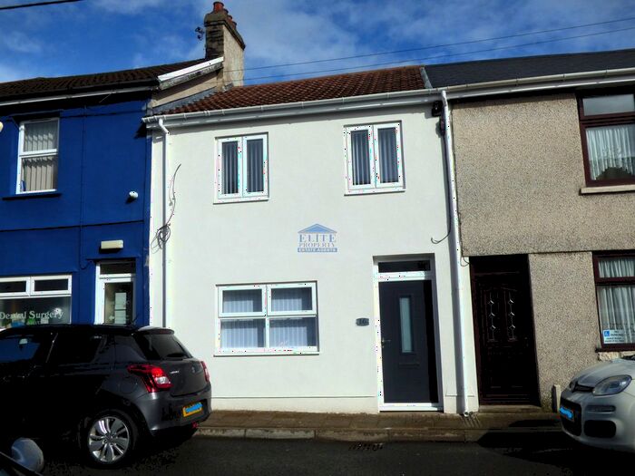 4 Bedroom Terraced House To Rent In Commercial Street, Ogmore Vale, Bridgend., CF32