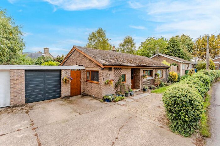 3 Bedroom Detached Bungalow For Sale In Kettering Road, Pytchley, NN14