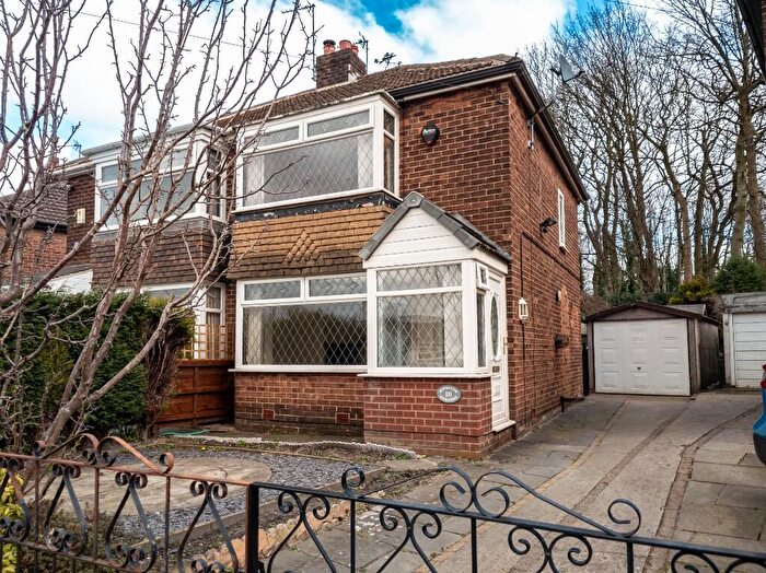 2 Bedroom Semi-Detached House For Sale In Kingston Gardens, Hyde, Greater Manchester, SK14