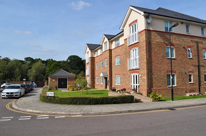 2 Bedroom Flat To Rent In Periwood Crescent, Perivale, UB6