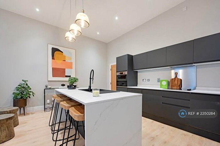 2 Bedroom Flat To Rent In Croxteth Road, Liverpool, L8