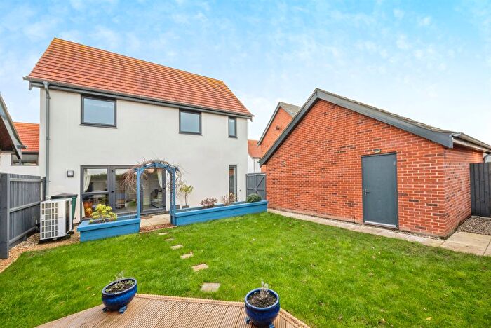 3 Bedroom Detached House For Sale In Beehive Way, Bawdeswell, Dereham, NR20