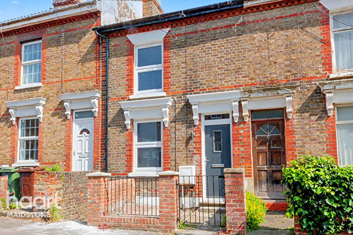 3 Bedroom Terraced House For Sale In Chillington Street, Maidstone, ME14