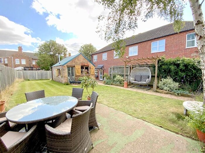 3 Bedroom Semi-Detached House For Sale In Sherburn Street, Cleethorpes, DN35