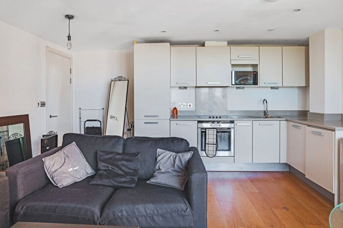 2 Bedroom Flat To Rent In The Water Gardens, Canada Water, SE16