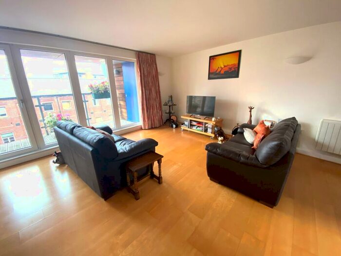 2 Bedroom Apartment To Rent In Washington Wharf, City Center, B1