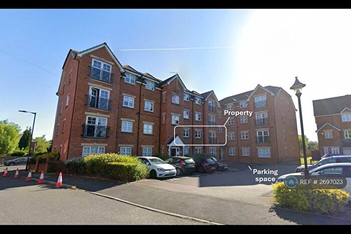 2 Bedroom Flat To Rent In Merlin House, Manchester, M19