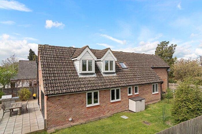 4 Bedroom Detached House For Sale In New Road, Aston Clinton, HP22