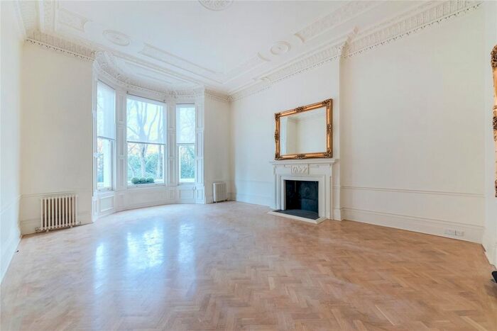 2 Bedroom Flat To Rent In Queen's Gate Gardens, South Kensington, London, SW7
