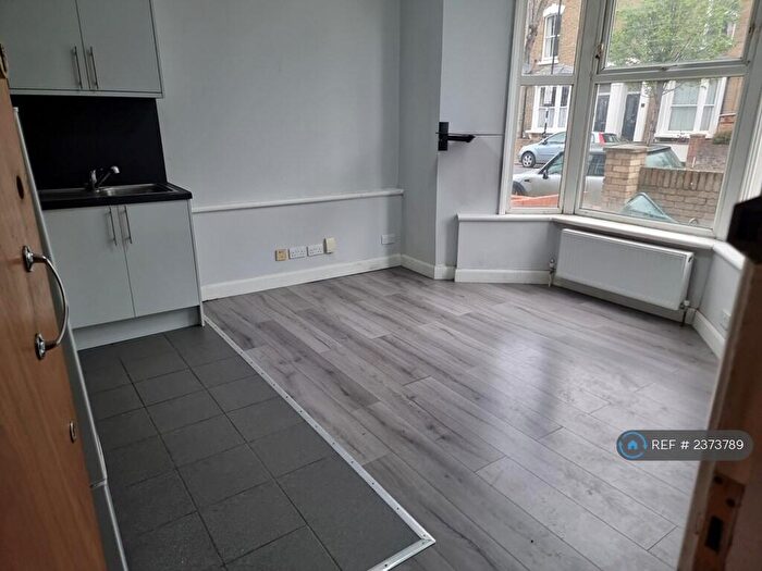 Studio To Rent In Bryantwood Road, London, N7