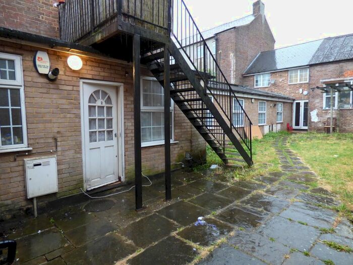 2 Bedroom Maisonette To Rent In Hastings Street, Luton, LU1