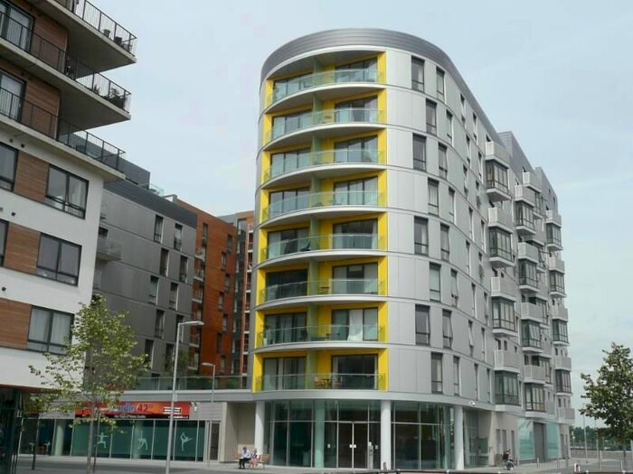 2 Bedroom Flat To Rent In Hayward, Reading, RG1