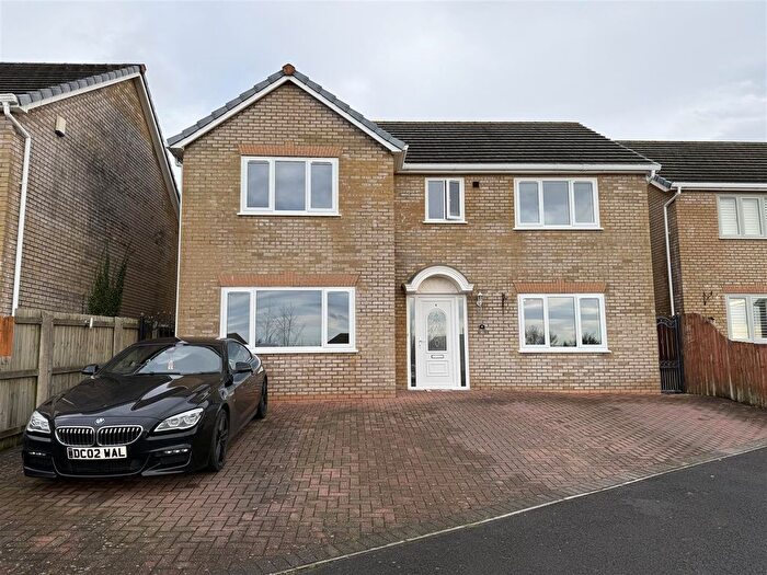 5 Bedroom Detached House For Sale In Clos Y Capel, Llanelli, SA14