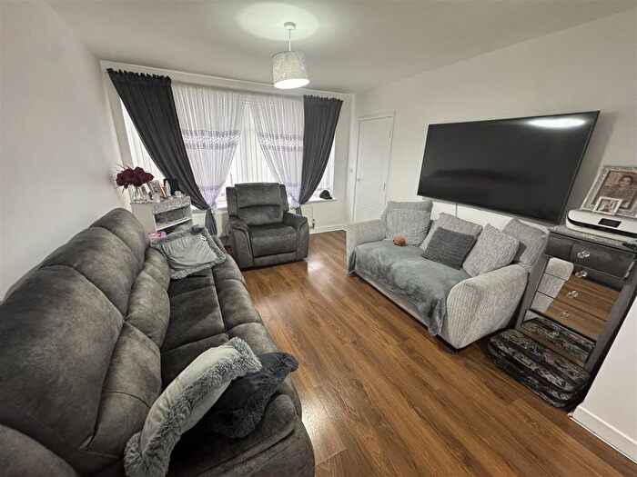3 Bedroom End Terrace House For Sale In Avondale Crescent, Ponders End, EN3