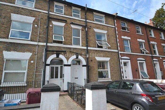 1 Bedroom Flat To Rent In Watlington Street, Reading, RG1