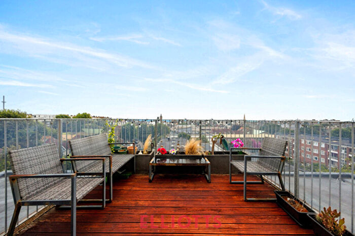 2 Bedroom Apartment For Sale In Coniston Court, Holland Road, Hove, BN3