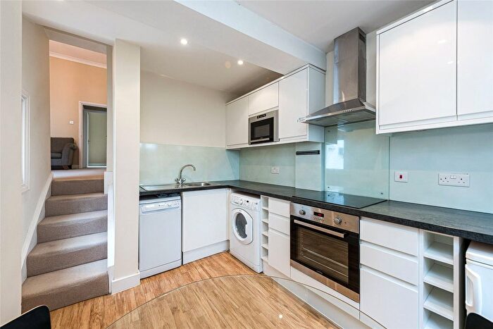 2 Bedroom Flat To Rent In Cambridge Street, London, SW1V