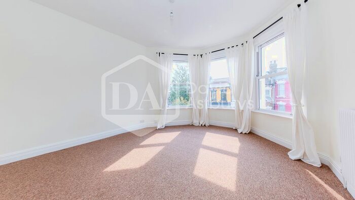 1 Bedroom Flat To Rent In Duckett Road, Harringay, London, N4