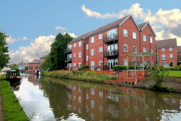 2 Bedroom Flat To Rent In The Laurels, Fazeley, Tamworth, B78