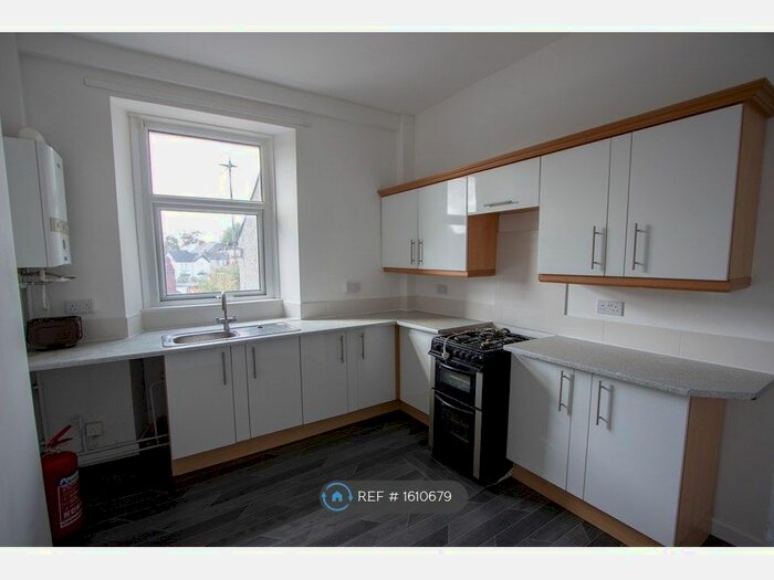 3 Bedroom Flat To Rent In Mill Parade, Newport, NP20