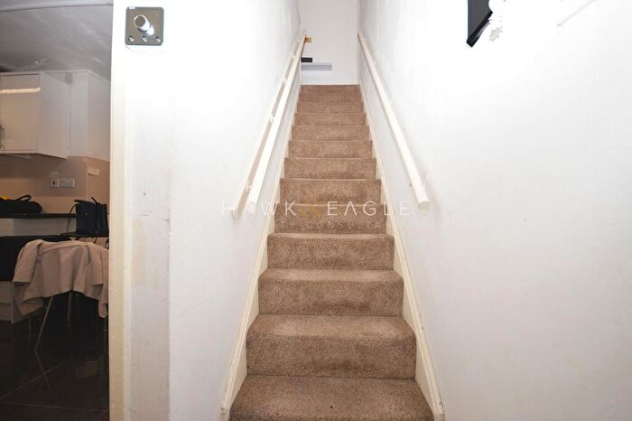 1 Bedroom Flat To Rent In Smithy Street, London, Greater London., E1