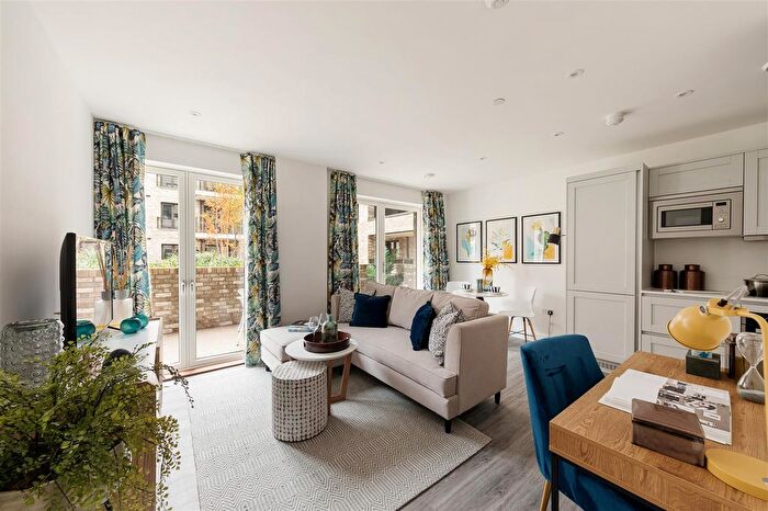 1 Bedroom Flat For Sale In Hepworth Place, Walthamstow, E17
