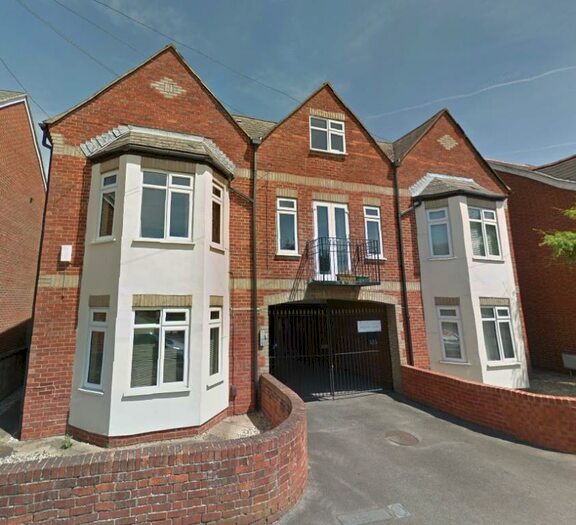 2 Bedroom Apartment To Rent In Crescent Road, East Oxford, OX4