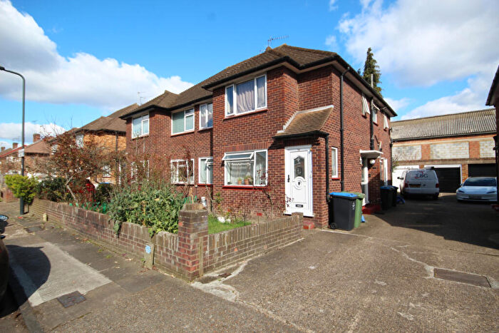 2 Bedroom Maisonette To Rent In Queensbury Road, Wembley, Middlesex, HA0