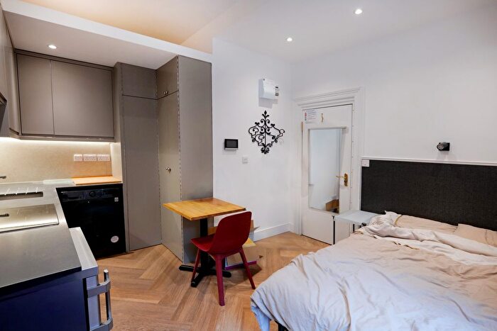 1 Bedroom Studio To Rent In Rosary Gardens, South Kensington, London, SW7