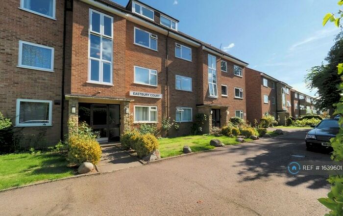 2 Bedroom Flat To Rent In Eastbury Court, New Barnet, Barnet, EN5
