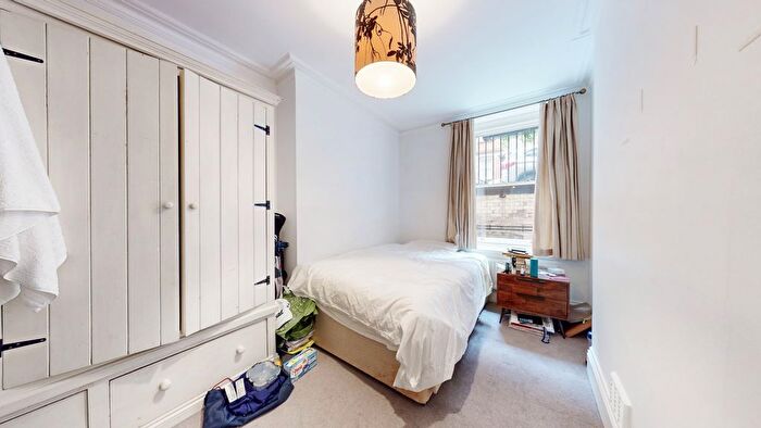 3 Bedroom Flat To Rent In Clarence Gate Gardens, Glentworth Street, NW1