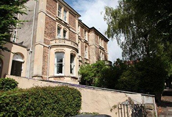 3 Bedroom Flat To Rent In St Johns Road – Ref:, BS8