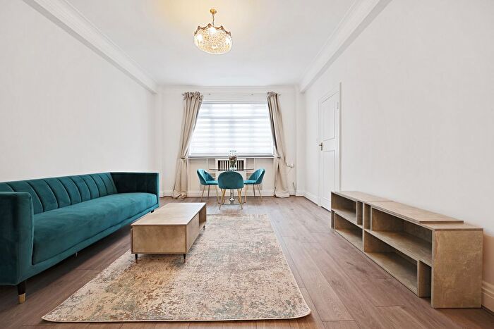 1 Bedroom Flat To Rent In Pembroke Road, Kensington, London, W8