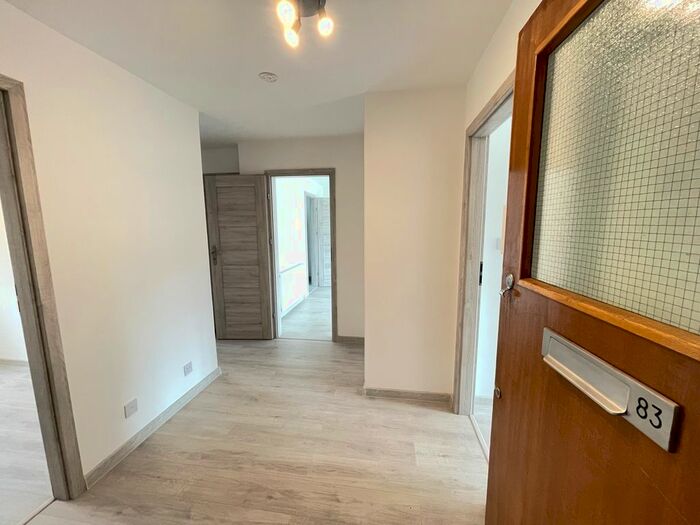 3 Bedroom Flat To Rent In Sepyember Way, Stanmore, HA7