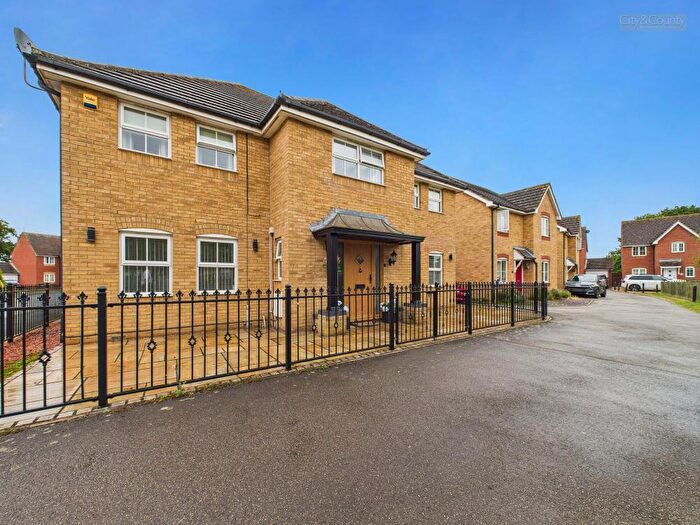 5 Bedroom Detached House For Sale In Foreman Way, Crowland, Peterborough, PE6