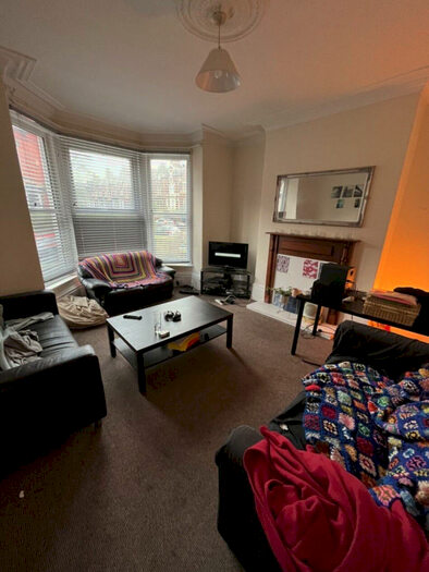 5 Bedroom Terraced House To Rent In Riley Road, Brighton, BN2