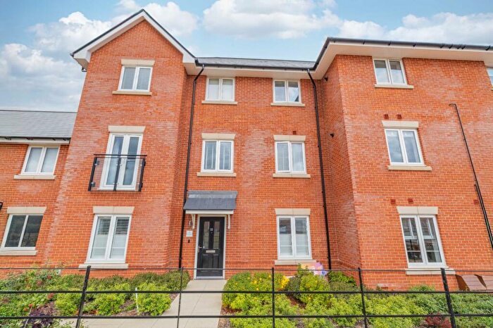 2 Bedroom Maisonette For Sale In Buffs Road, Canterbury, Kent, CT1